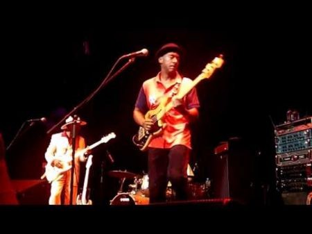 Marcus Miller redefines jazz by stepping outside, above and beyond traditions