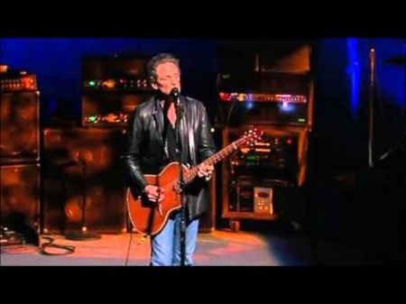 Lindsey Buckingham considered one of the greatest guitarists of all time