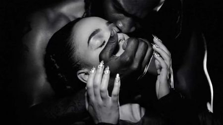 FKA Twigs performing at the Regent Theatre Thanksgiving