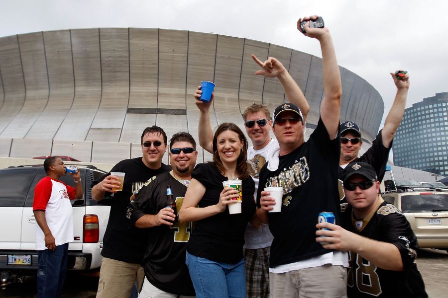 Tailgate timing At Mercedes-Benz Superdome