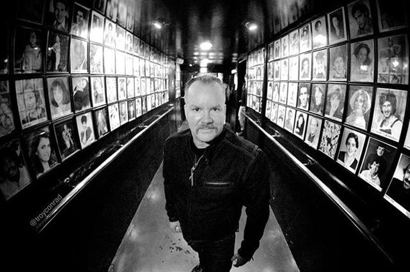 The reinvention of Dean Delray from rock musician to standup comic AXS
