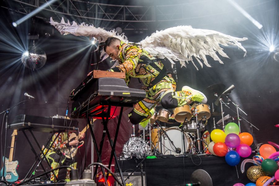 Slideshow Main Photo Credits