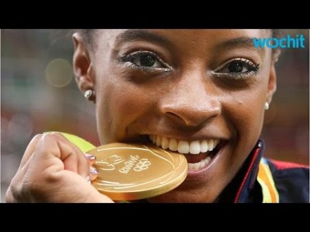 USA's Simone Biles wins gold during vault final, Madison Kocian takes silver on uneven bars