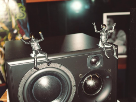 The Weeknd teased fans with what may be the first clips of music from his upcoming album on Wednesday, possibly from a collaboration with Da