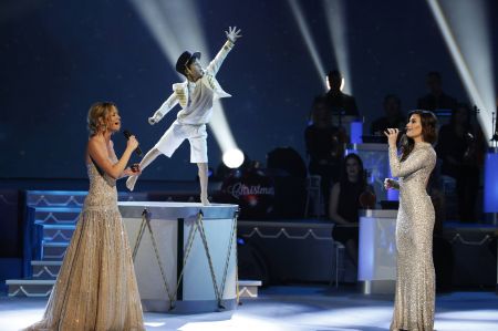 3 best moments from 'CMA Country Christmas' 2016